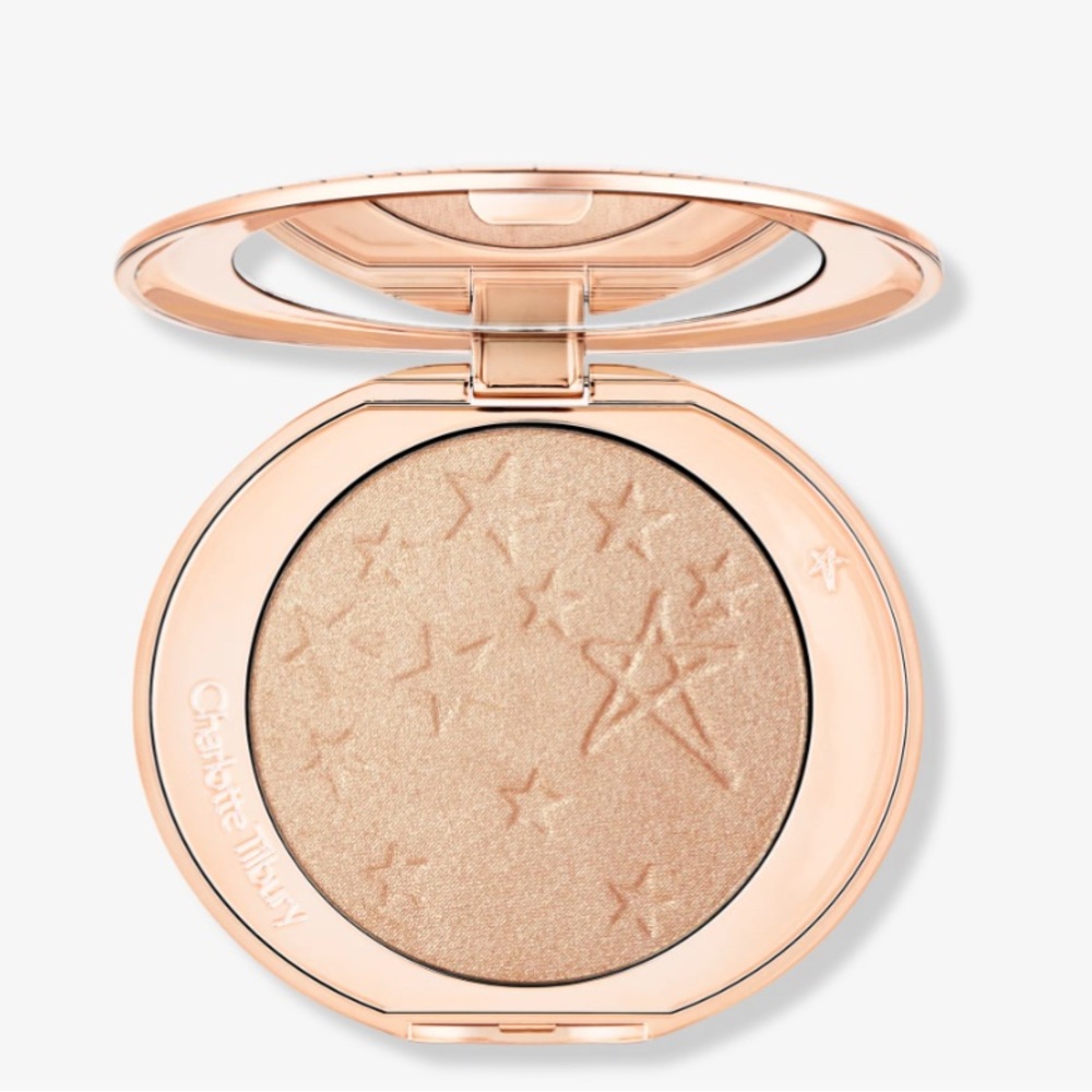 Charlotte Tilbury Highlighter in Shade- Champagne Glow. NIB.